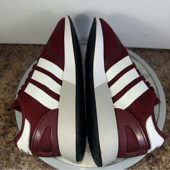 adidas gazelle silver green womens Men's adidas Gazelle Shoes Burgundy B41645